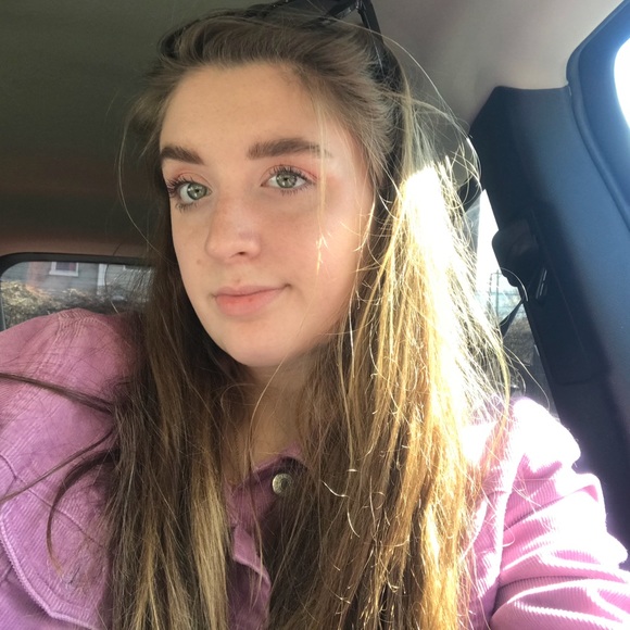 Meet your Posher, Sofie - Picture 1 of 1